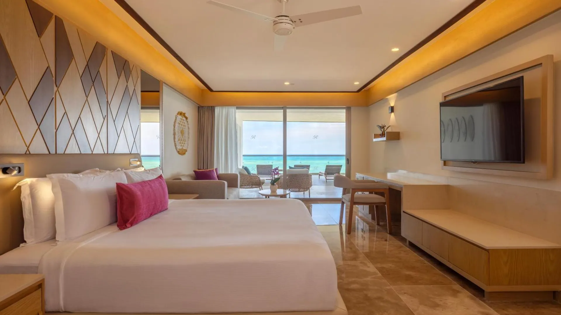 Royalton Splash Riviera Cancun, An Autograph Collection All-Inclusive Resort Puerto Morelos Hotel